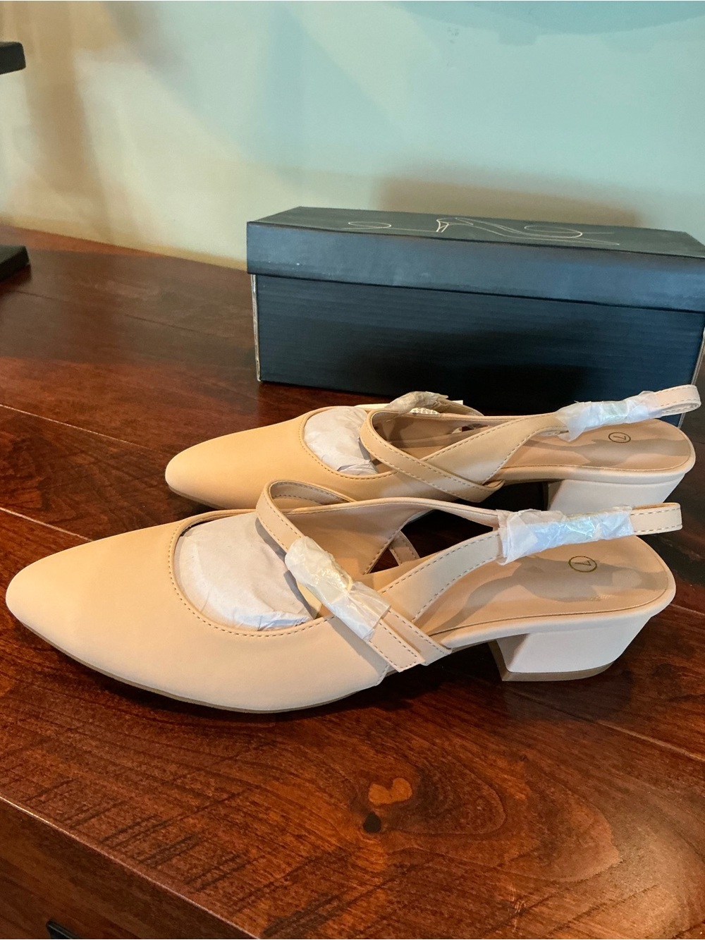 Women’s Slingback Low Block Heel Pumps in Nude